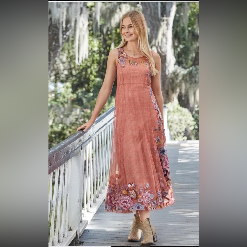 Sundance 2 piece maxi dress w/embroidered flowers